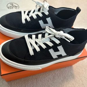Hermes black deep sneaker
